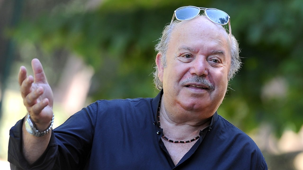 Lino Banfi parla della malattia della moglie: "Prima di addormentarsi cerca la mia mano per stringerla"