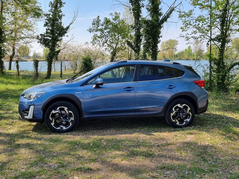 Subaru XV 2023, la prova su strada: guarda le foto 12