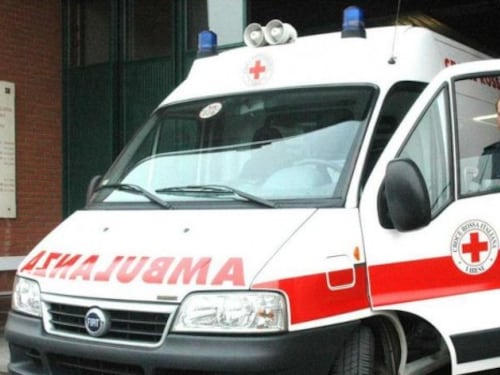 Cade dal balcone a 4 anni, il padre si lancia nel vuoto per salvarlo. Il “miracolo” a Pordenone