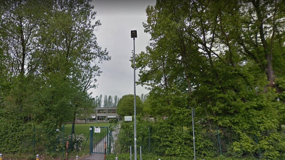 Bologna, siringhe a scuola: il preside barrica gli studenti