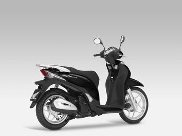 Honda SH Mode, sfida al low budget 10
