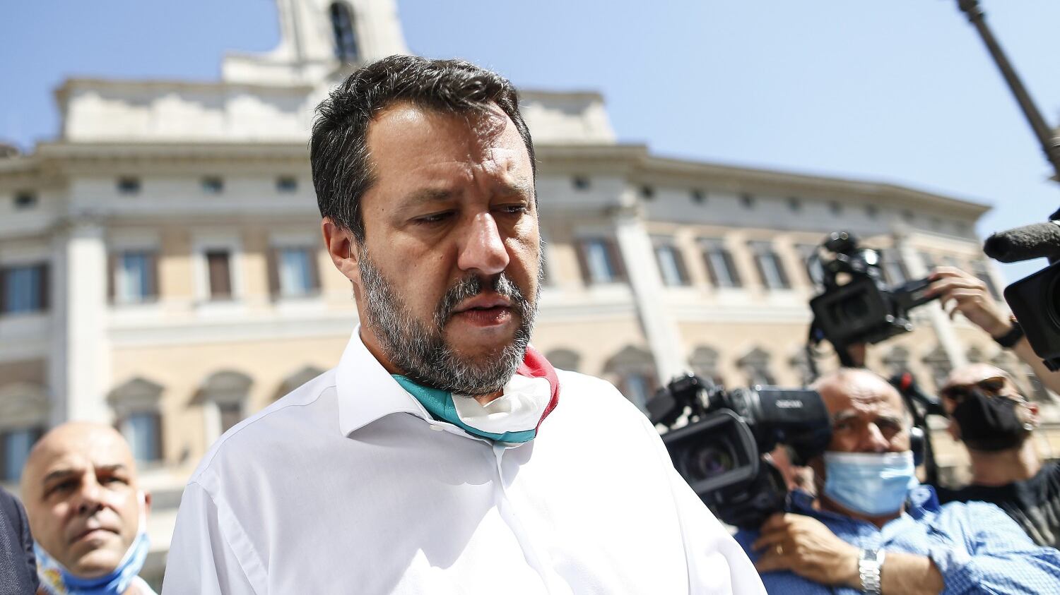 "Perché solo Salvini alla sbarra e non il governo?"