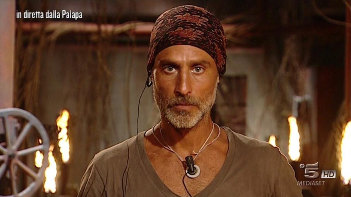 Isola dei Famosi, giallo sulla nomination di Raz. Chi ha detto alla Grimaldi che l'ha votata?
