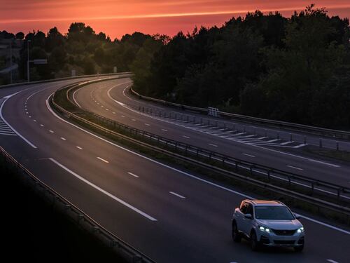 Ecco quando puoi usare la piazzola di sosta in autostrada: cosa dice il Codice della strada