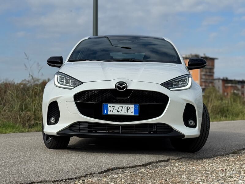 Mazda2 Hybrid 2025: guarda la gallery della citycar giapponese super efficiente 4