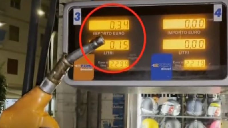 Ercolano, benzina pagata ma non erogata