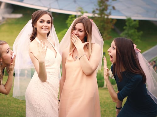 Addio al nubilato: 7 t-shirt perfette per le amiche e per la futura sposa