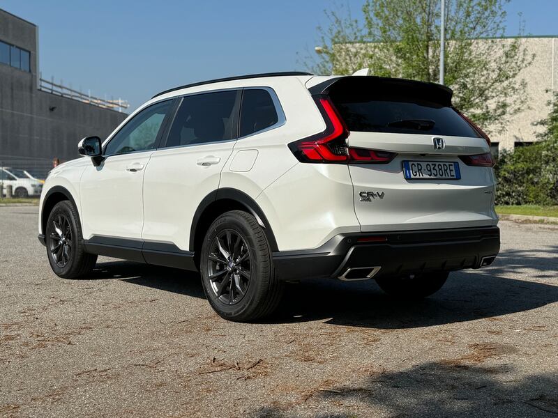 Honda CR-V: guarda la gallery del nuovo SUV ibrido 4x4 dagli ottimi consumi 7
