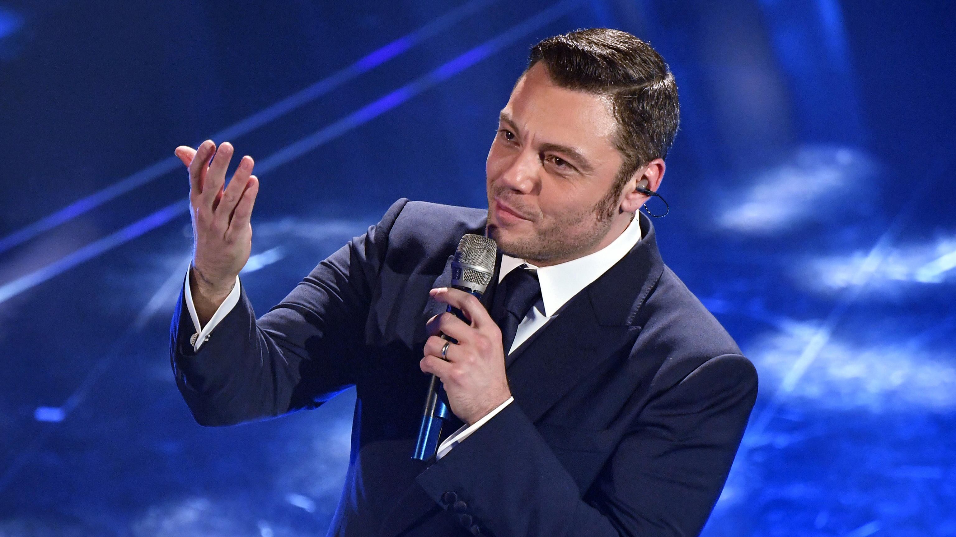 "7 anni dall'ultimo". Il post di Tiziano Ferro: "Volevo morire"