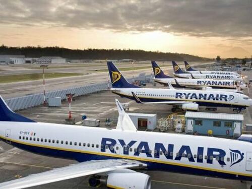 Ryanair, piloti in sciopero: 400 voli cancellati