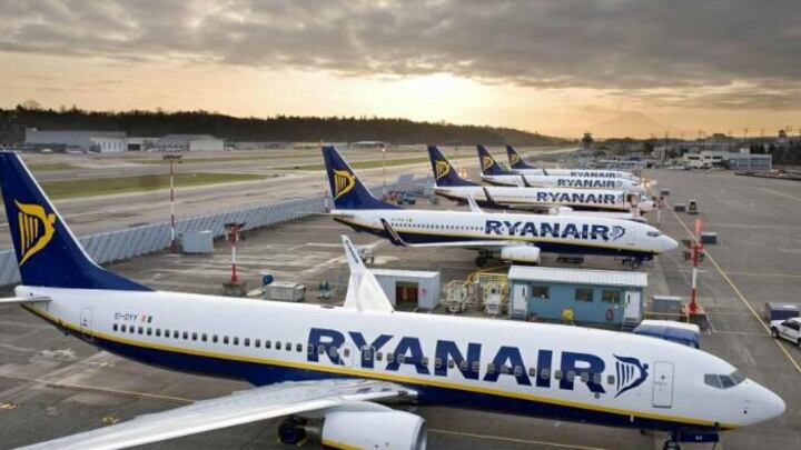 Ryanair "stanga" i passeggeri per pagarsi l'intesa coi piloti