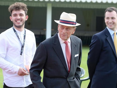 Il principe Filippo è un fuoriclasse: "Me ne frego dei miei 100 anni"