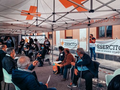 Conventi, borghi e isole: l'esercito dei vaccinatori a caccia degli "invisibili"