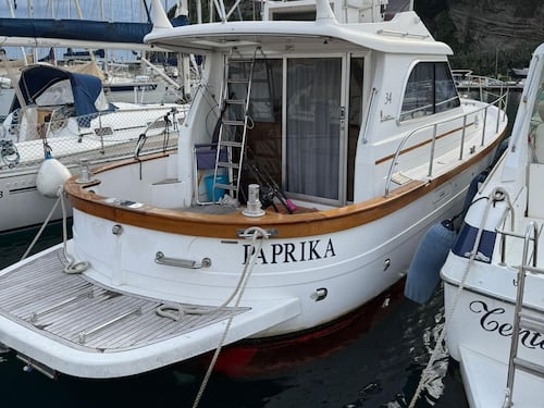"Indovinate di chi è questo 'gozzo'...". Nuove ombre sulla presunta barca di Fico