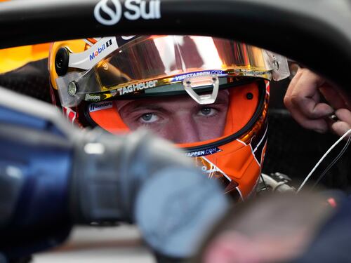 Verstappen in casa Red Bull vuole tutto. Ferrari, altri guai: Sainz quinto, Leclerc fermo