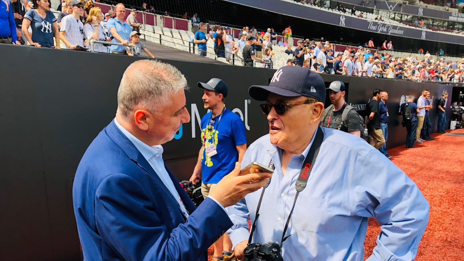 Giuliani lancia i suoi Yankees verso l'Italia: "Sarebbe bello portarvi il grande baseball"