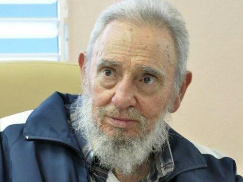Fidel Castro torna a farsi vivo: "Bene la svolta con gli Usa"