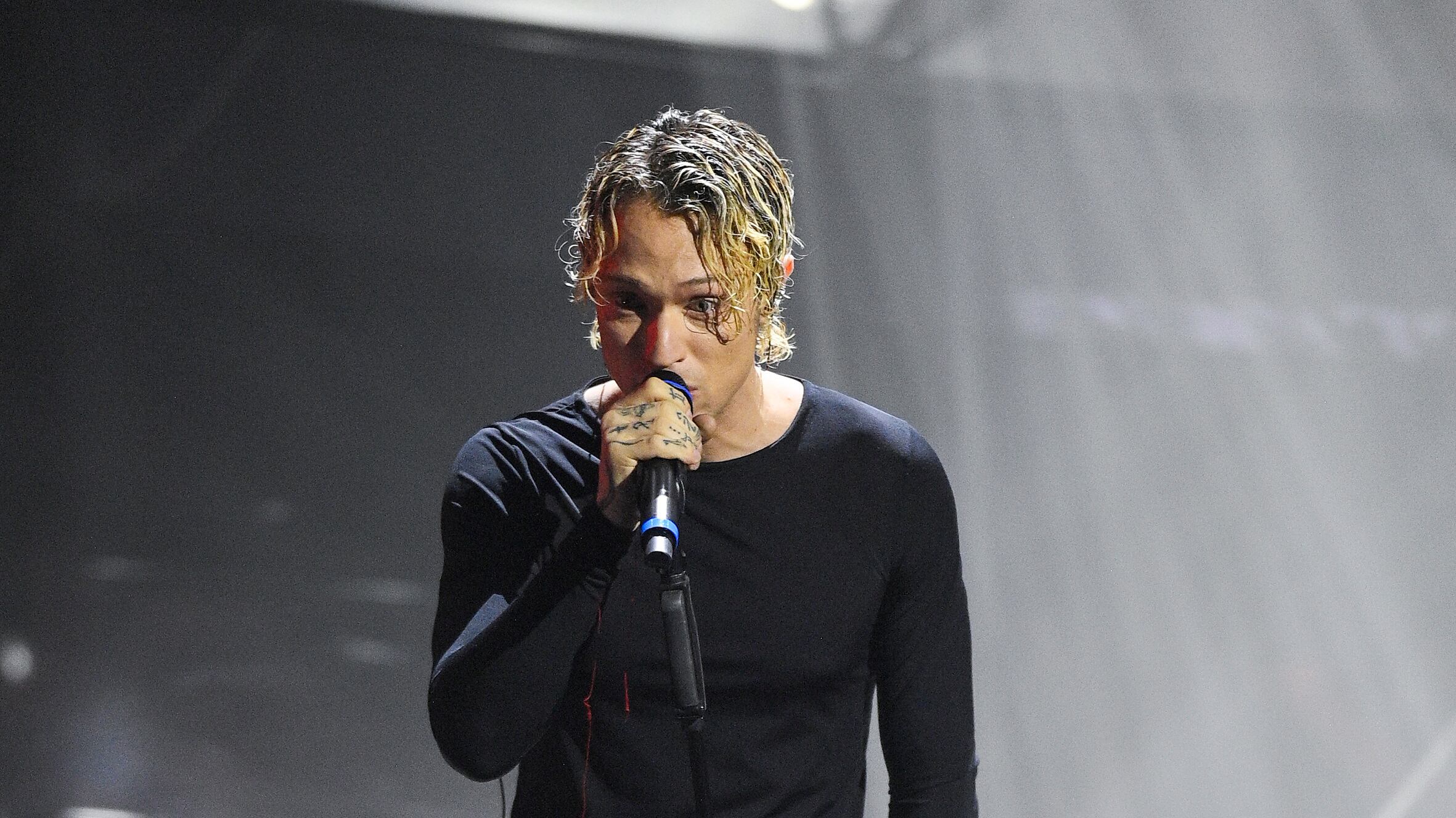"Assomiglia a Lewis Capaldi". I sospetti social sulla canzone di Irama a Sanremo