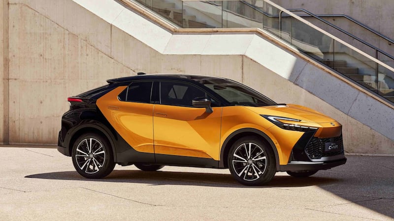 Toyota C-HR 2023, la nuova generazione è sia Full-hybrid che plug-in