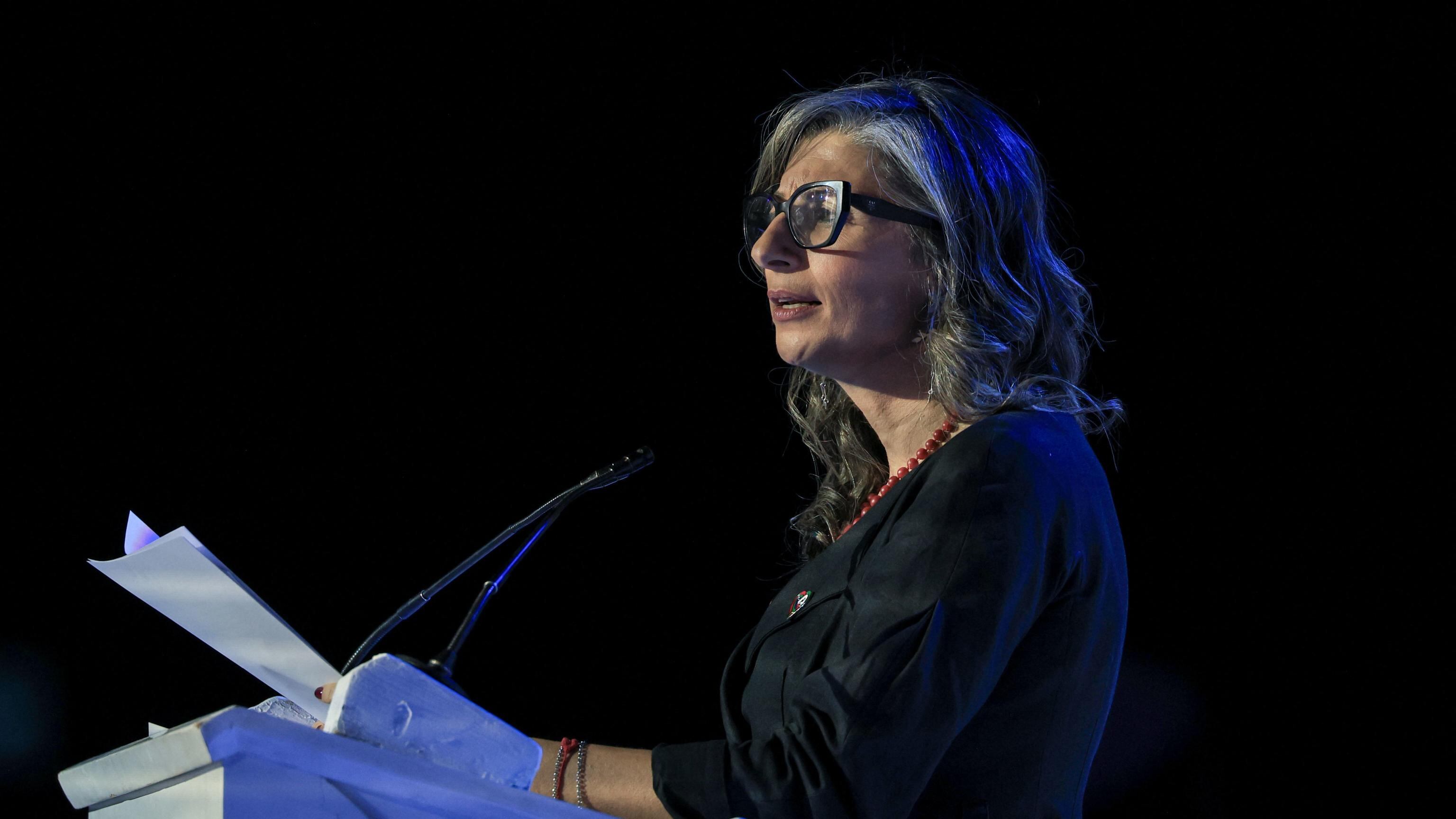 A sinistra silenzi e lacrime di coccodrillo