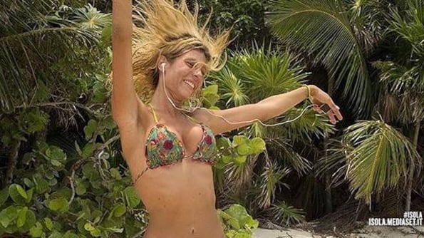 Paola Caruso contro le ex compagne dell'Isola dei Famosi
