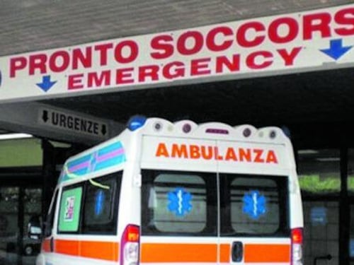 Non vuole la cartella clinica online e sfascia il pronto soccorso