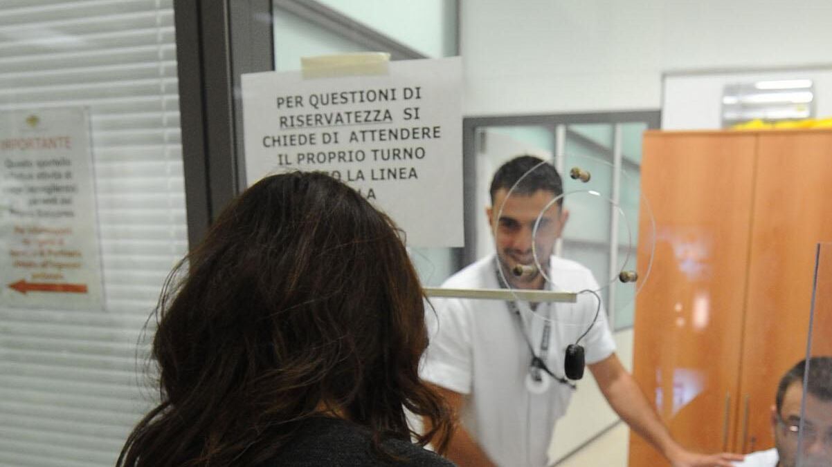 Attese bibliche e prezzi alti Gli italiani non si curano più