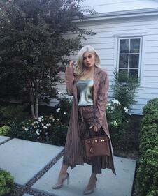 Kylie Jenner, lato b esplosivo in spiaggia 7