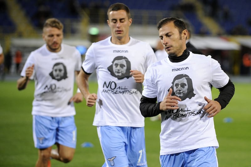Lazio a Bologna con la maglia di Anna Frank 1