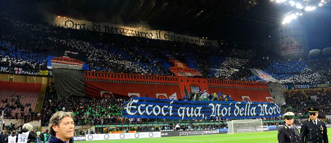 Il derby di Milano vinto dalle due curve 11