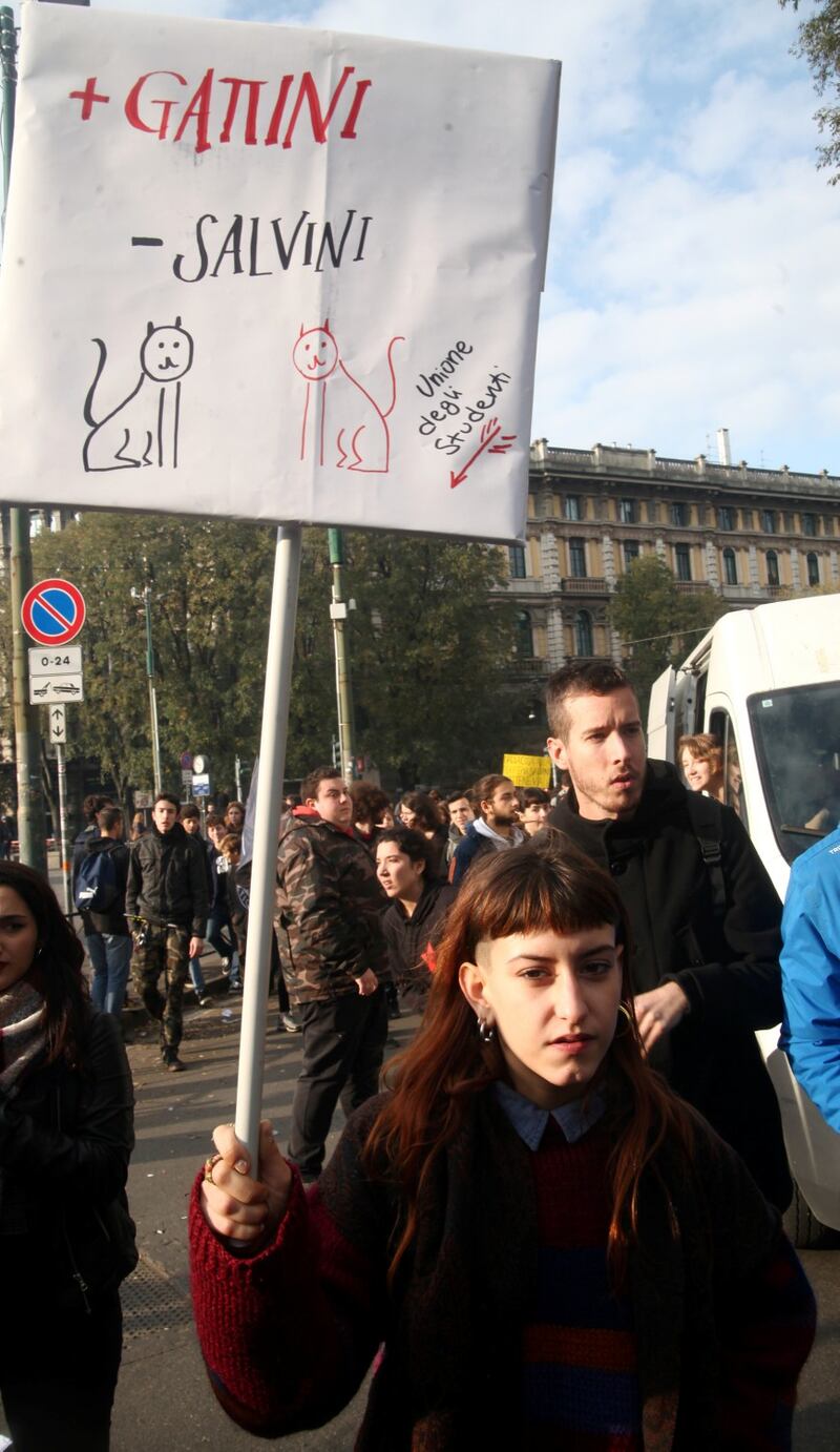 La manifestazione di Milano: "Uccidere Salvini non è reato" 2