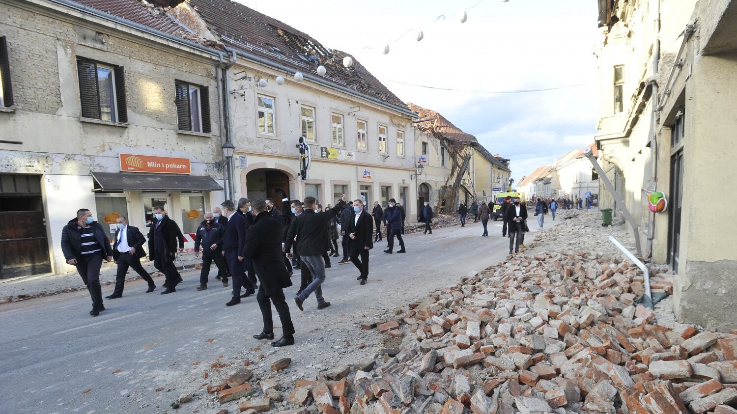 Croazia in lutto il 2 gennaio. Cento tende dall'Italia
