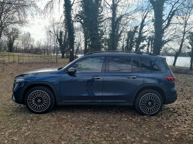 Mercedes-Benz EQB, le foto del suv elettrico: guarda la gallery 6