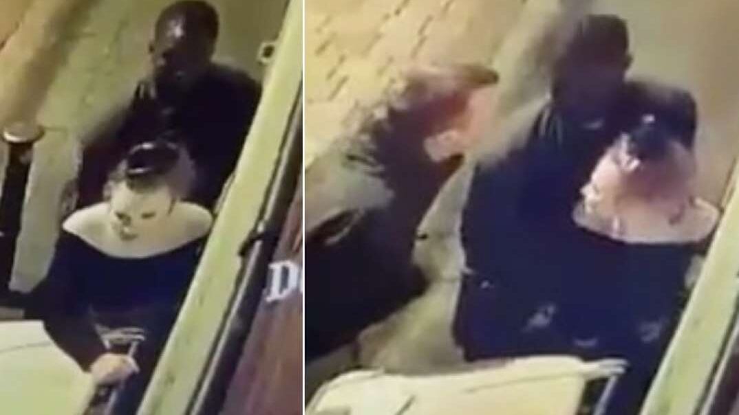 Fanno sesso nel vicolo, scoperti. E il video diventa virale nel web