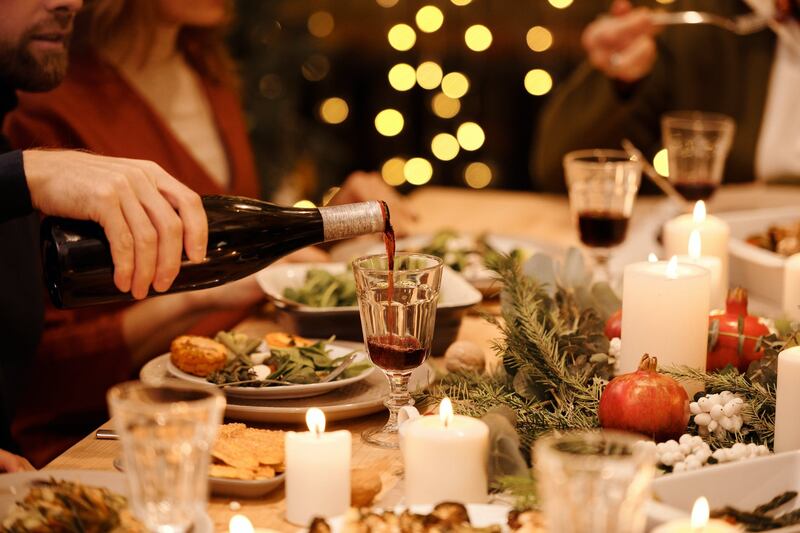 Natale, ecco come stare (in sicurezza) insieme a tavola
