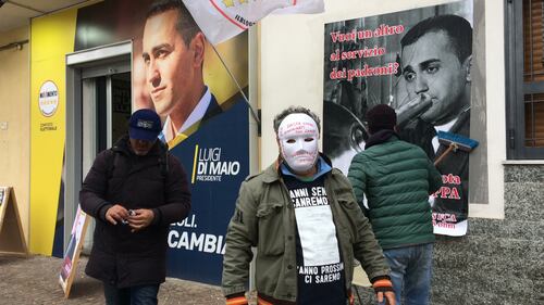 "Vota Giggino La Trippa": l'iniziativa dei Cobas contro Di Maio 13