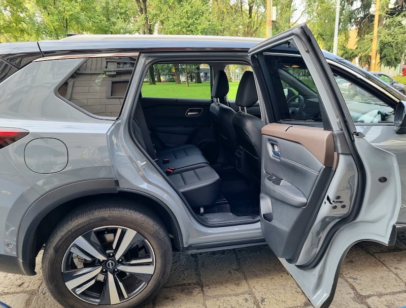 Nissan X-Trail e-Power 4WD: guarda la gallery della prova su strada 13