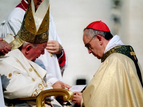 "È malato". Quella voce su Bergoglio per fermare la sua elezione