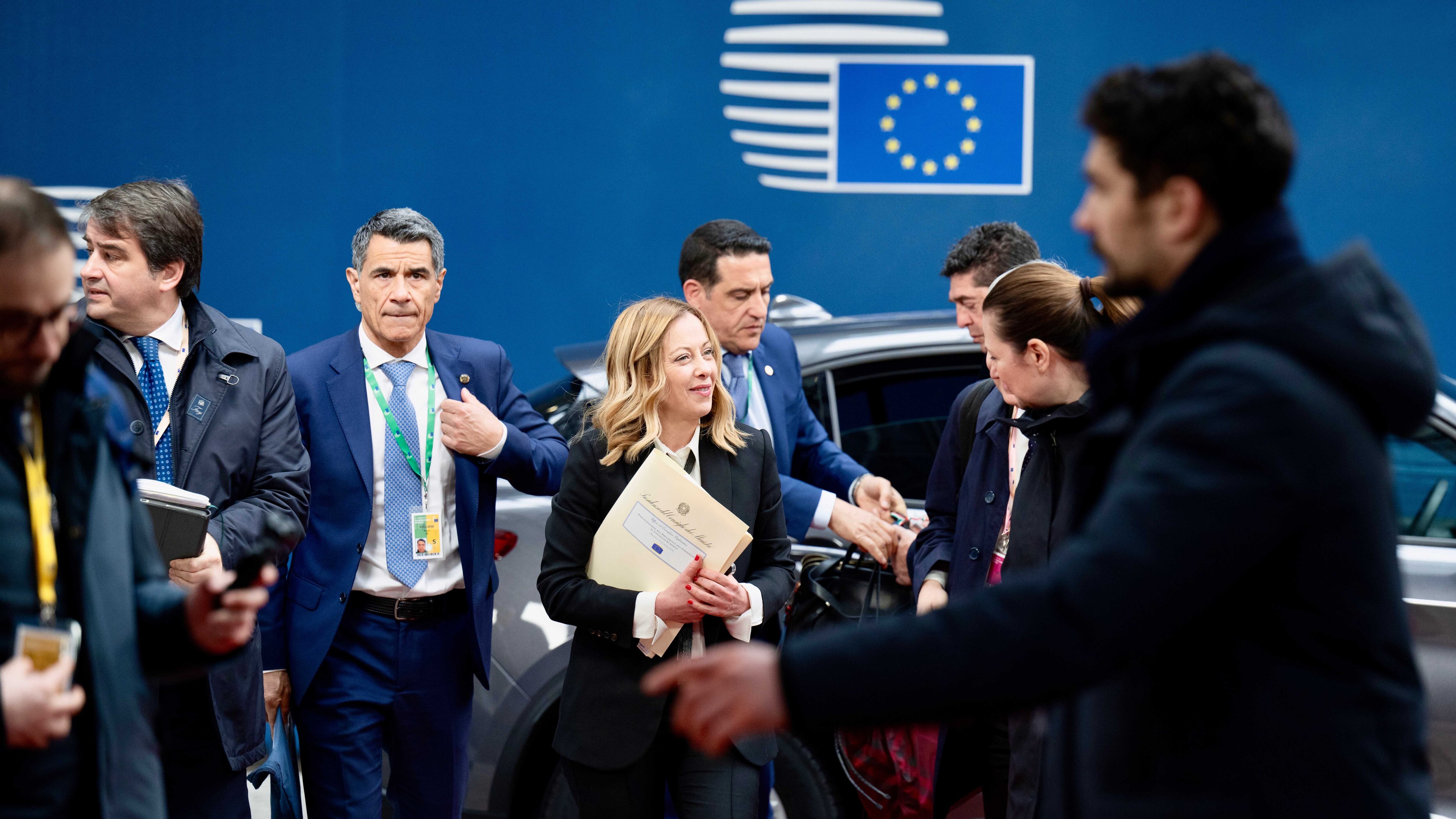 "Inasprire il contrasto alle migrazioni irregolari". L'Ue si muove su proposta di Meloni