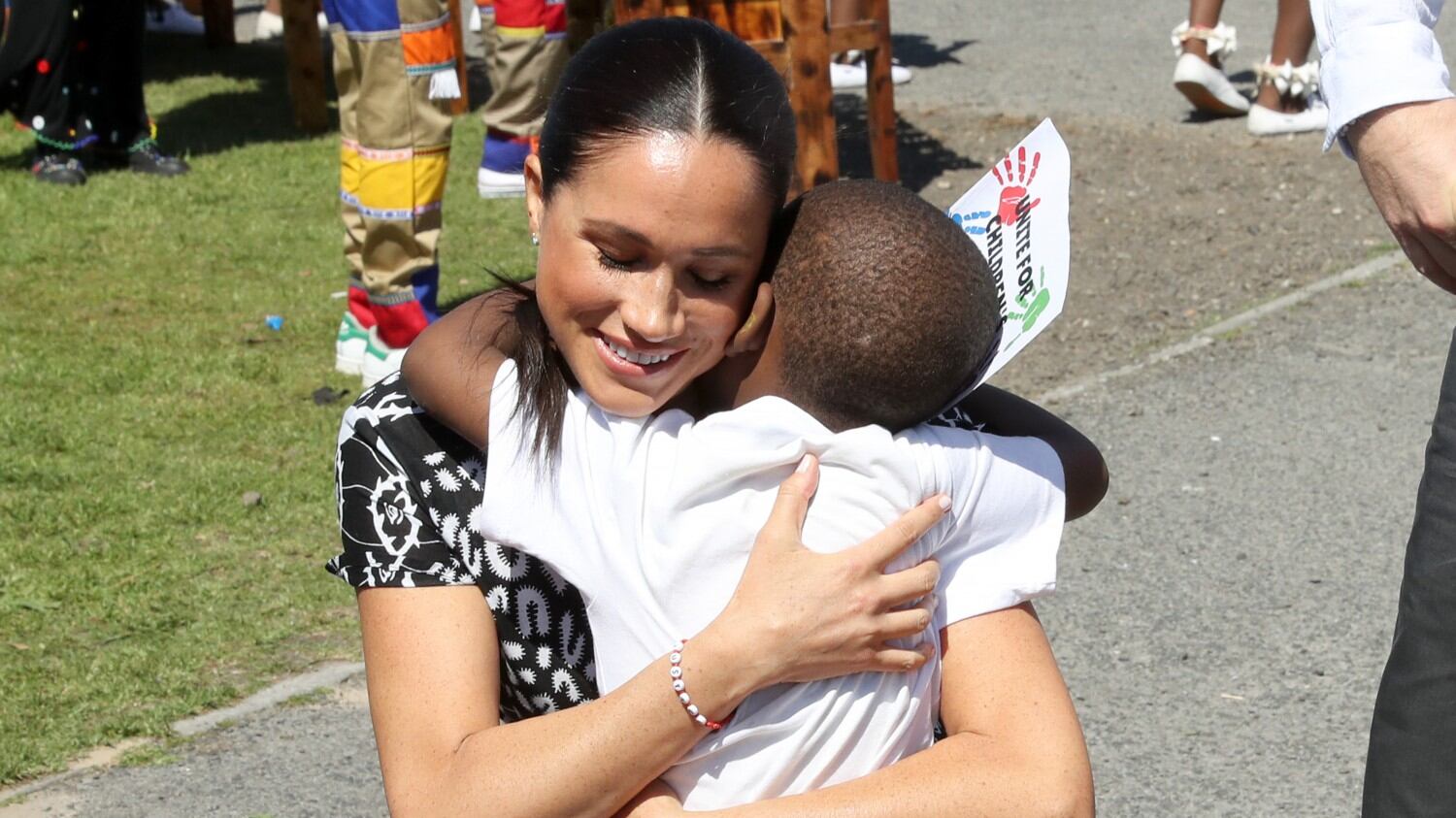 L'Africa "impazzisce" per Harry e Meghan