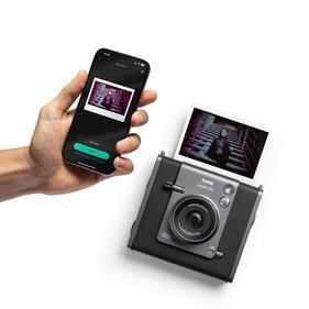 Fujifilm lancia Instax Wide Evo 6