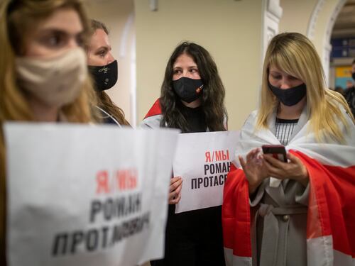 "Liberate subito il reporter". Ue: stop 3 miliardi a Minsk