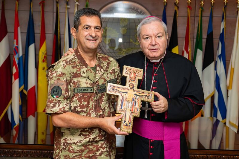 Visita di Monsignor Marcianò al personale militare e civile del Covi 2