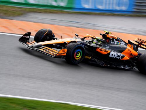 Troppa McLaren per Verstappen, Norris firma la pole position del GP d'Olanda