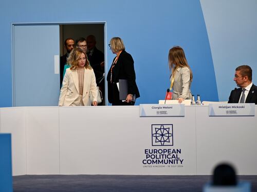 Ue, la lezione della Meloni sulla von der Leyen: "Avere nemici comuni non vuol dire avere le stesse idee"