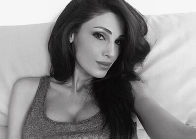Anna Tatangelo, sexy bikini a Dubai 3