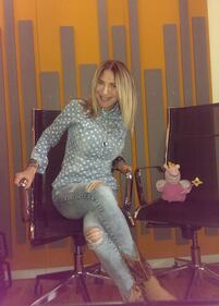 Adelina Putin,  tra radio e politica 1