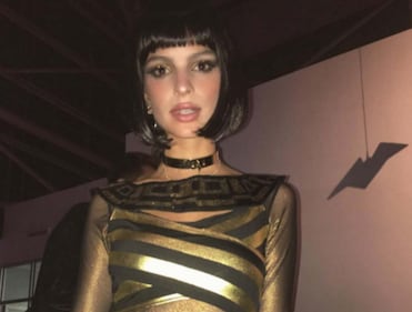 Emily Ratajkowski, Cleopatra bollente per Halloween 1