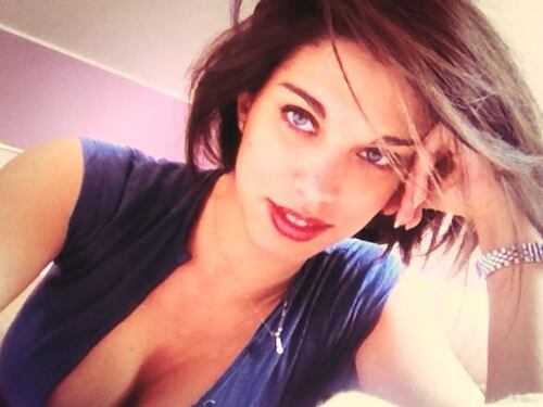 Miss denuncia l'ex su Facebook: "Picchiata quando ero incinta"