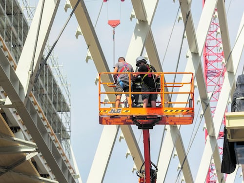 Due vele e un cervellone: la Beic sta crescendo. Lo stop ai lavori sarà entro la fine di dicembre